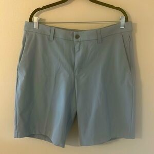 Lululemon Men’s golf shorts size 36. Active wear, classic shorts